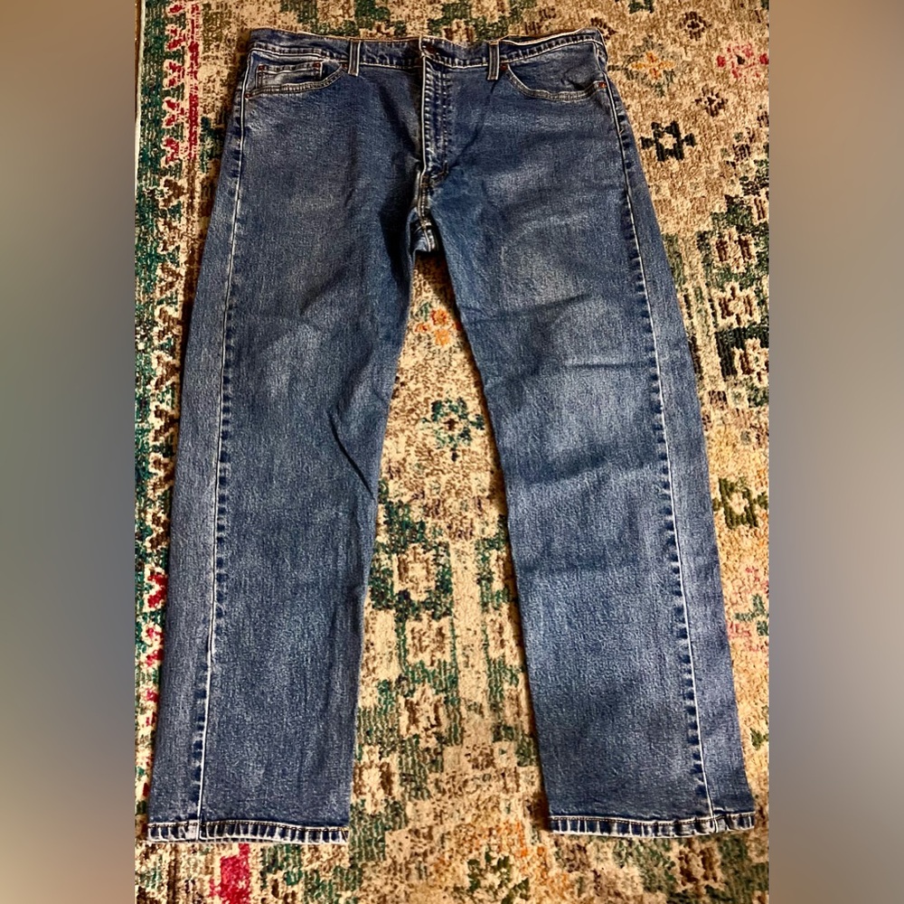 Men's Levi’s 505 Blue Jeans 42 X 32
Medium Wash